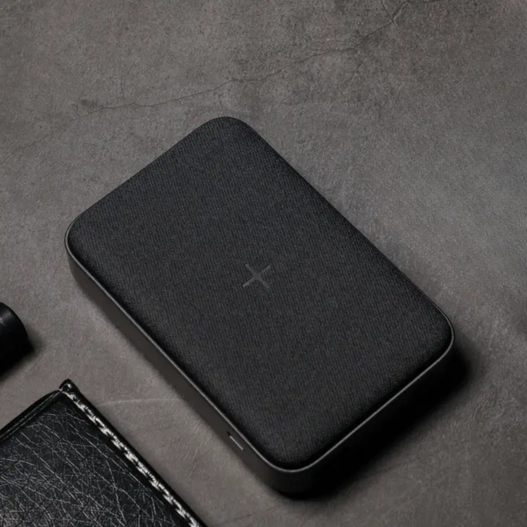 Lunevo – Slanke Draadloze Powerbank met Opladen
